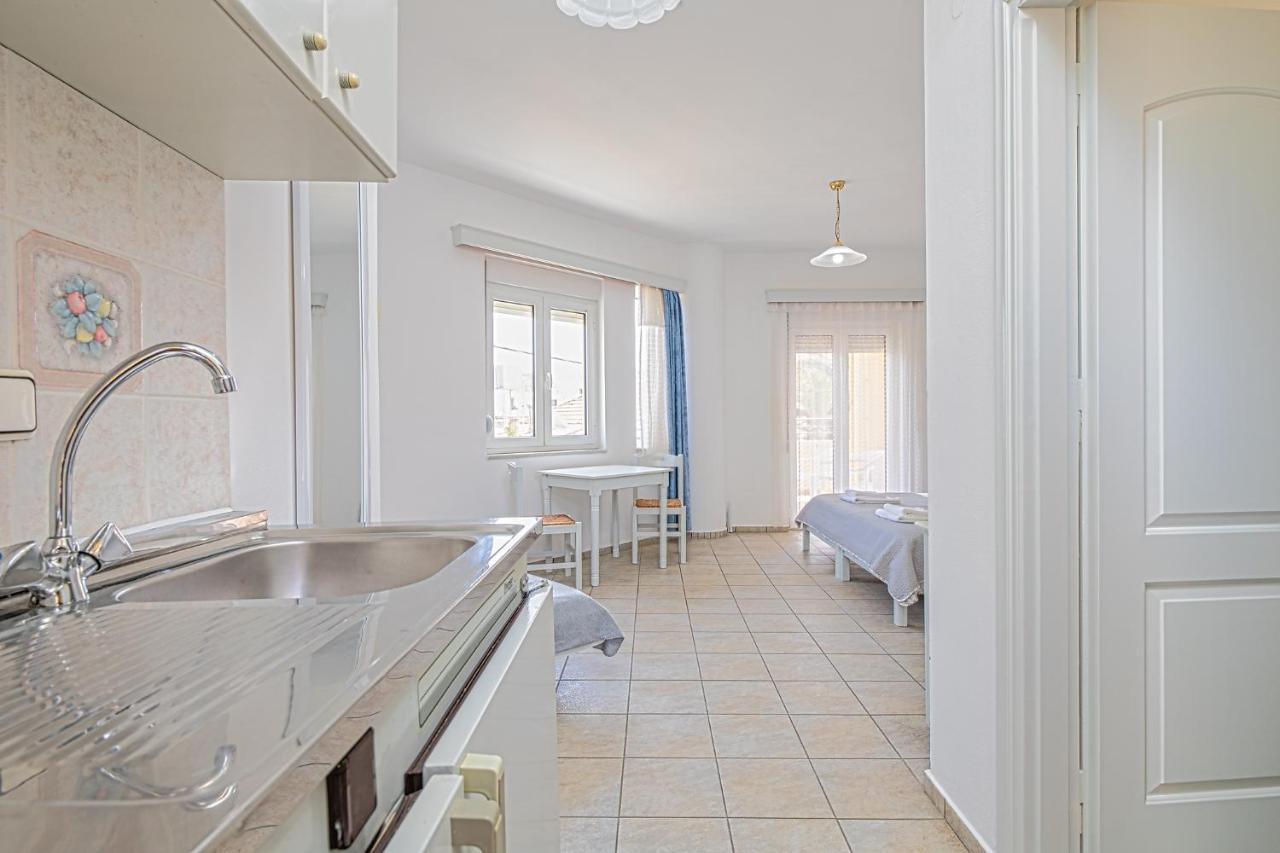 Marias Studios And Apartments Platanés المظهر الخارجي الصورة